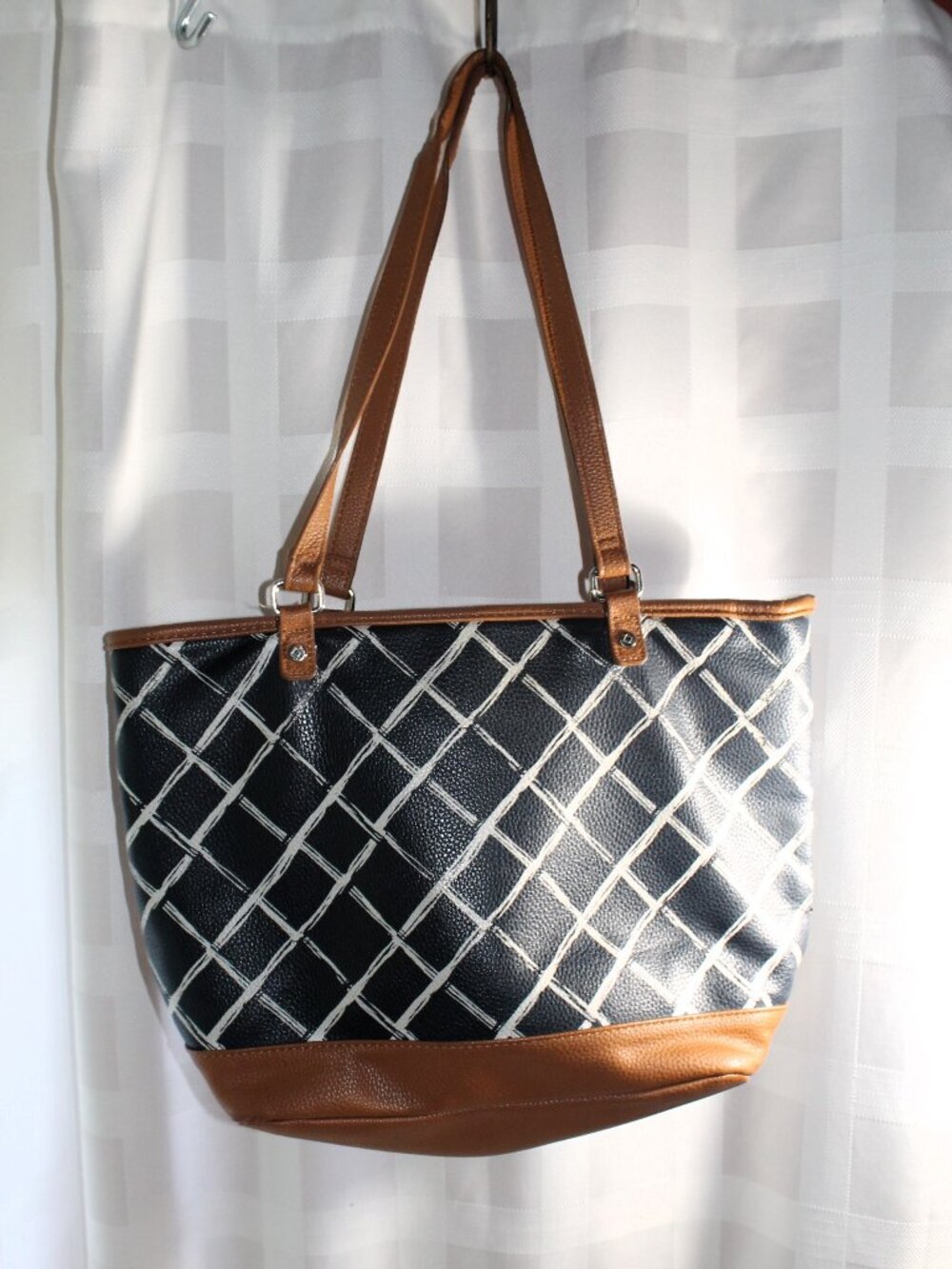 Jewell by Thirty-One Navy and Tan Faux LeatherTote